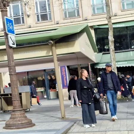 Gare Montparnasse 1mins,center, Bd St Germain, 5mins Eiffel Tour ,notre Dame Of ,quartier Latin,amusing Place *