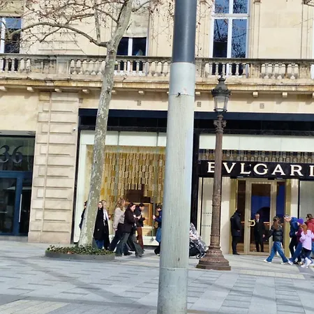 Homestay Gare Montparnasse 1mins,center, Bd St Germain, 5mins Eiffel Tour ,notre Dame Of ,quartier Latin,amusing Place